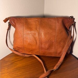 Day and Mood leather purse
Brown